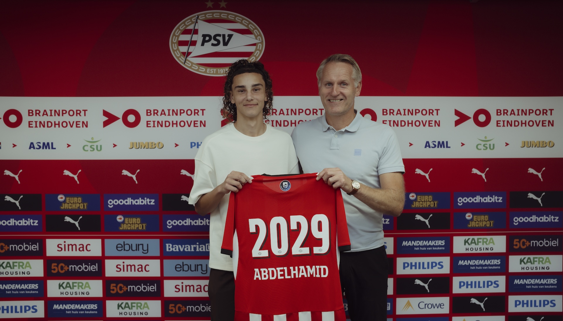 Profcontract | Abdelhamid tekent eerste profcontract bij PSV 