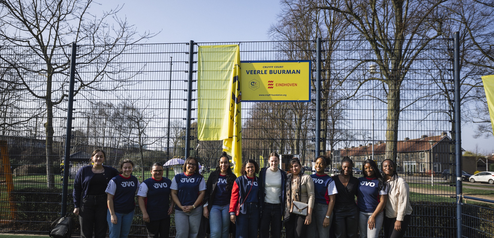 Nieuws | Veerle Buurman onthult Cruyff Court in Eindhoven