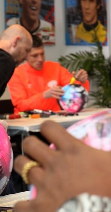 PSV&rsquo;ers schilderen voor Spieren voor Spieren