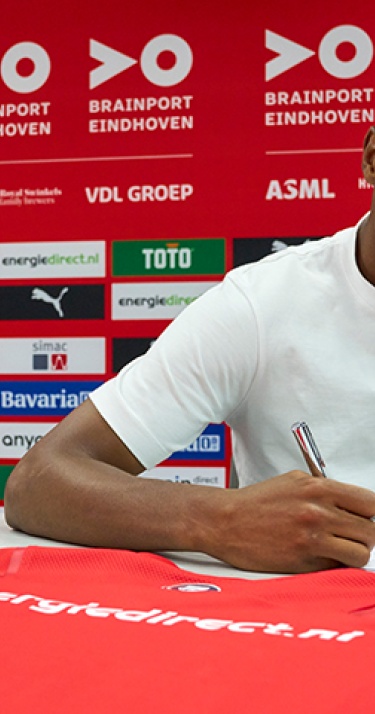 Nathan Markelo naar Jong PSV