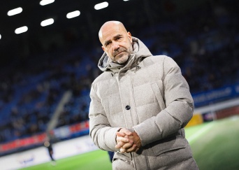 Persconferentie | ‘Dat heeft alles met voetbalintelligentie te maken’ 