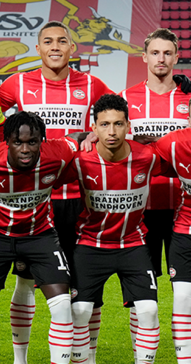 Schmidt prijst teamgeest: ‘We zijn goed met elkaar verbonden’