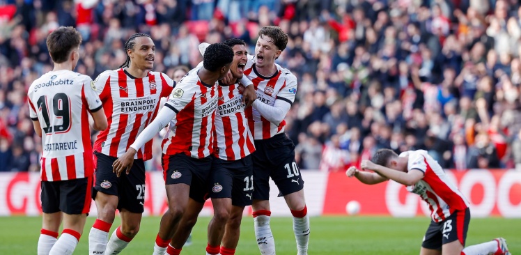 Liveblog | PSV in de wachtkamer na spectaculaire zege op FC Utrecht