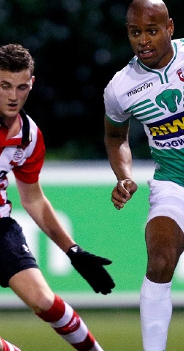 Jong PSV ruim onderuit in Dordrecht: 4-0