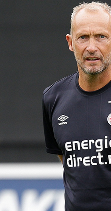 Cees van der Linden verlaat PSV