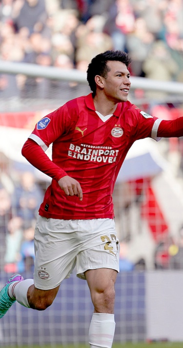 Milestone | Hirving Lozano reaches 100 games for PSV 
