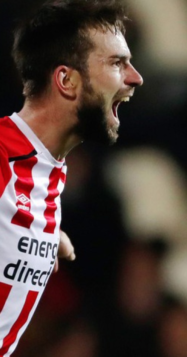 In Beeld: PSV evenaart uitrecord in Almelo