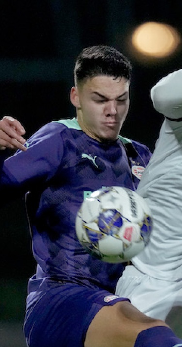 Geen vuurwerk tijdens laatste duel Jong PSV voor winterstop 