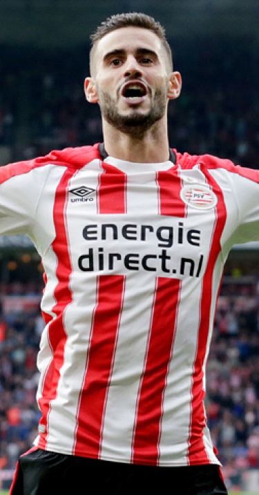 Strijdend PSV wint van AZ: 3-2