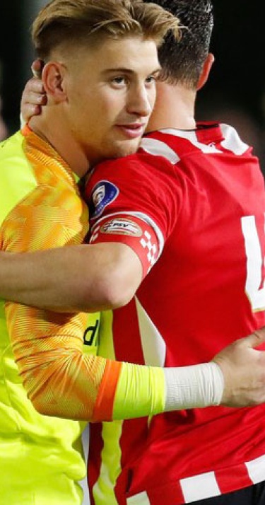 IN BEELD | Jong PSV verschalkt Jong Ajax
