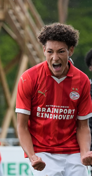 Jeugduitslagen | PSV O17 doet goede zaken met ruime zege op concurrent