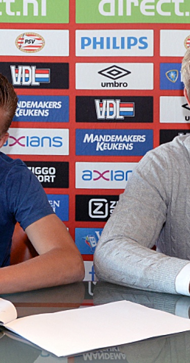 PSV beloont Wallenburg voor ontwikkeling