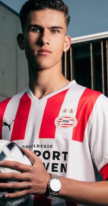 Profcontract | Brian van den Boogaard tekent eerste verbintenis bij PSV 