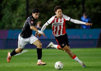 Wedstrijdverslag | Jong PSV gaat in eigen huis onderuit tegen Vitesse
