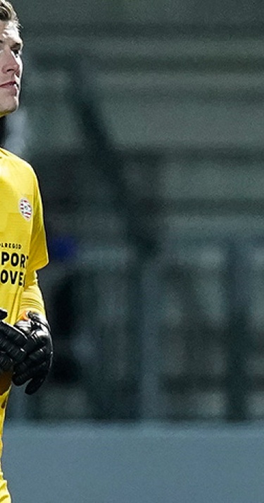 PSV zegt contracten tien spelers op