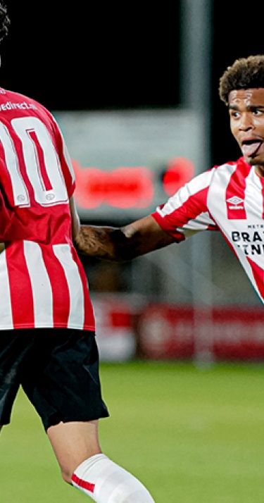 Ledezma blinkt uit bij knappe comeback Jong PSV