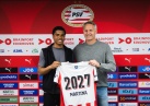 Professional contract | Jorvimar Martina signs first contract 