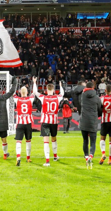 IN BEELD | Van Ginkel wijst PSV de weg tegen VVV