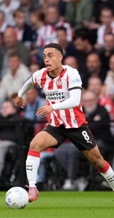 Alles over | PSV ontvangt foutloos FC Groningen 