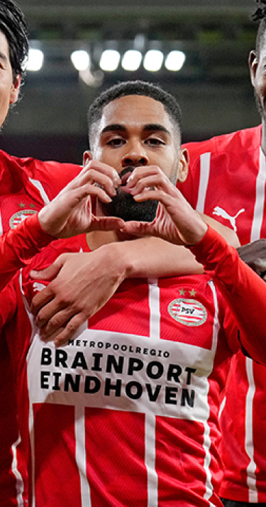 PSV zet FC Utrecht overtuigend opzij na comeback 