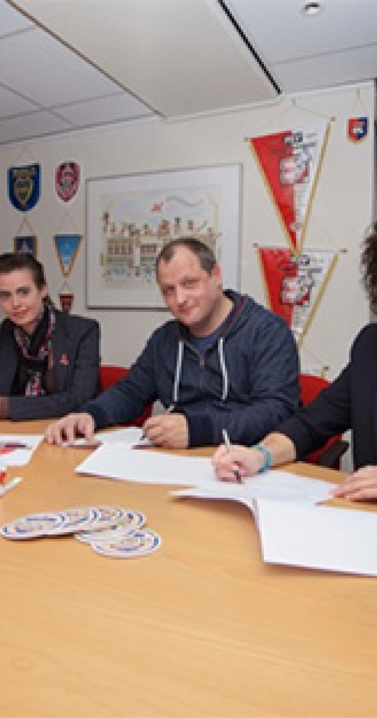 PSV - Chapter Pink officieel gepresenteerd