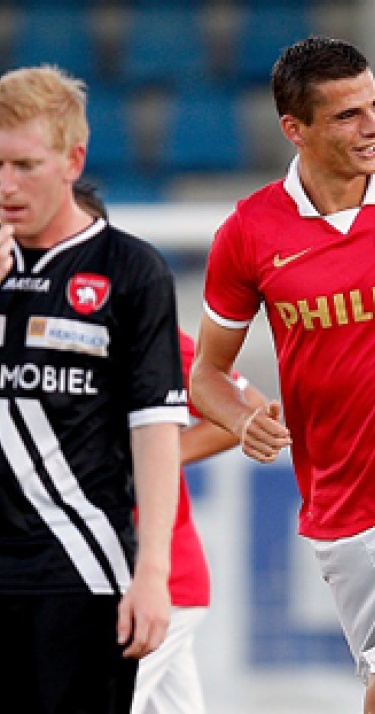 Jong PSV maandag in Jan Louwers Stadion
