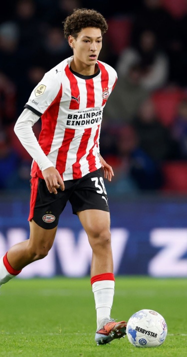 Nieuws | PSV voegt talenten toe aan hoofdmacht en verwelkomt assistent-coach