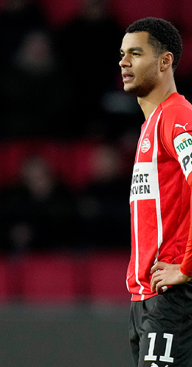 PSV delft het onderspit tegen AZ