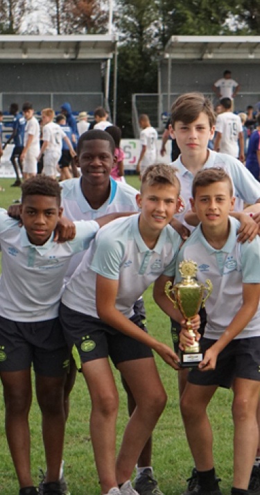 PSV O13 vierde op toernooi, Van Duiven eist hoofdrol op bij O14