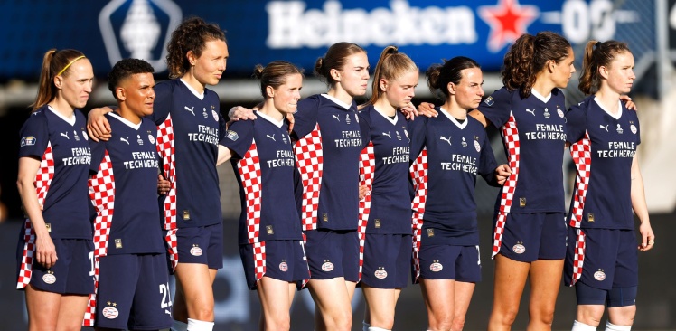 Wedstrijdverslag | PSV Vrouwen grijpt net naast beker en verliest na strafschoppen van FC Twente 