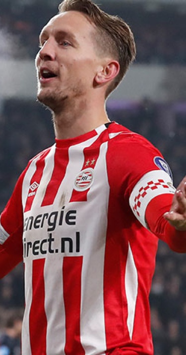 De Jong tovert bij 3-0 zege op Heerenveen