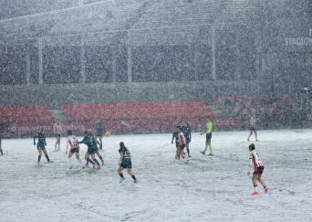 Match report | PSV Women wins in the snow