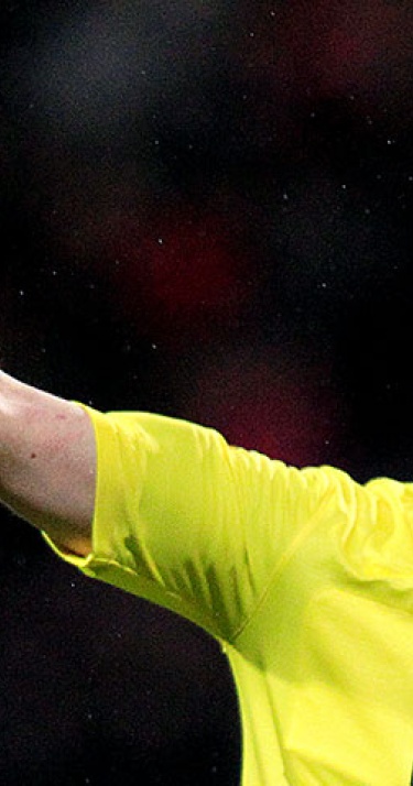 Ed Janssen arbiter bij PSV - Heracles Almelo
