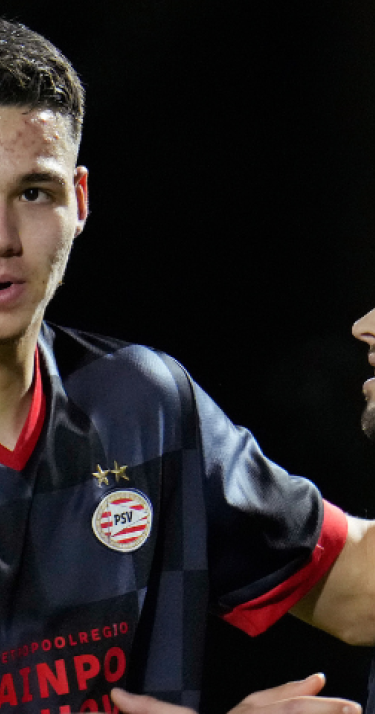 Keuken Kampioen Divisie | Tielemans schiet Jong PSV naar de winst op Zoudenbalch