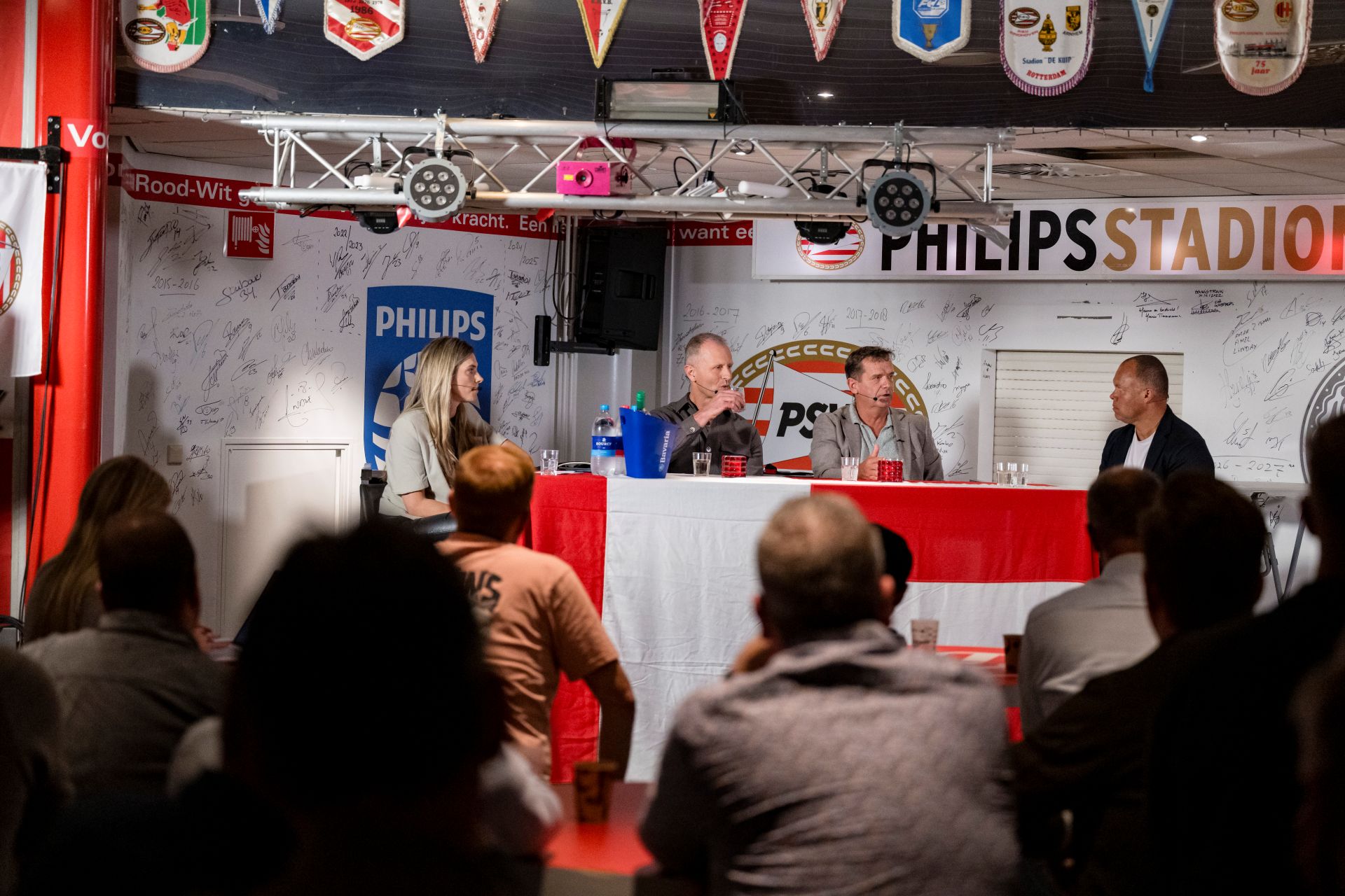 Nieuws | Q&A tussen directie en supporters 